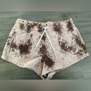 Lululemon Inner Glow Short